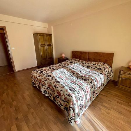 Private Apartments Next To Bellevue Residence Bansko Exterior photo
